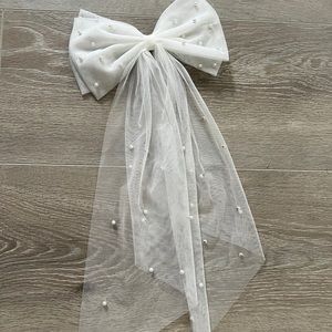 Pearl tulle bow